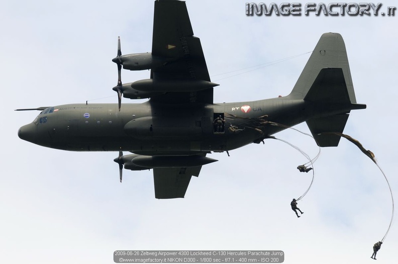 2009-06-26 Zeltweg Airpower 4300 Lockheed C-130 Hercules Parachute Jump.jpg